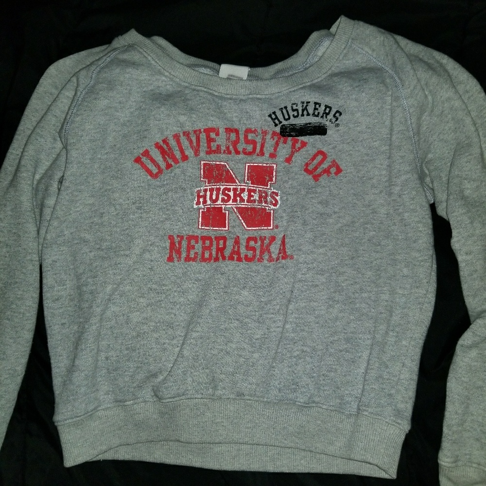 cropped gray sweater